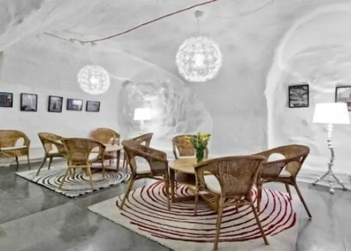Ramilton Old Town Hostel